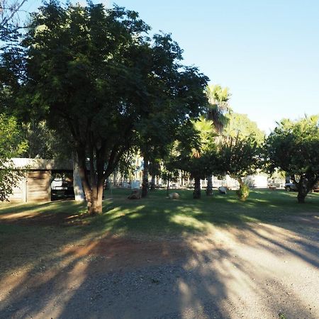 Heritage Caravan Park Алис Спрингс Екстериор снимка