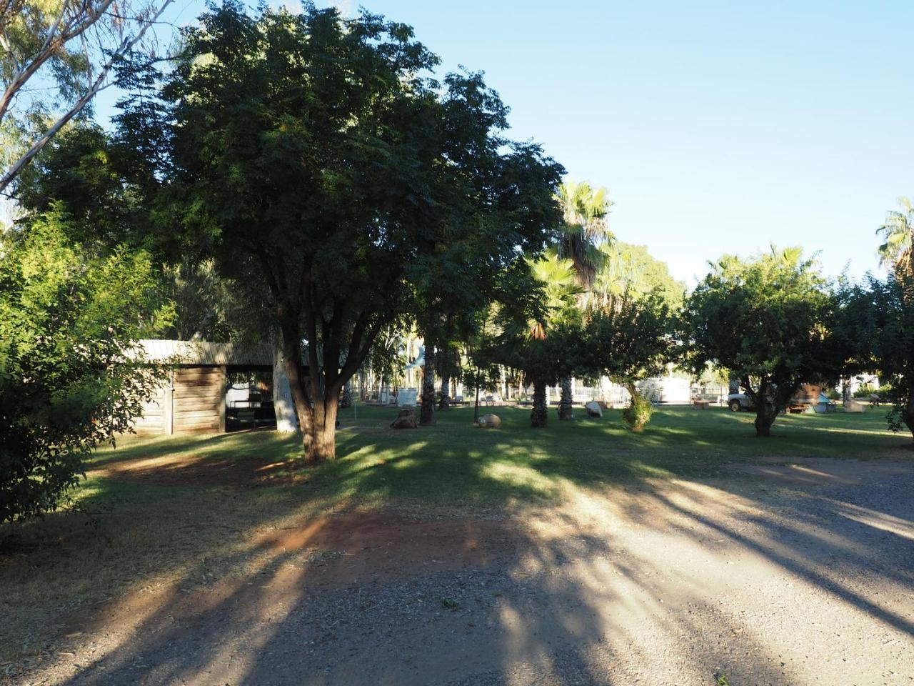 Heritage Caravan Park Алис Спрингс Екстериор снимка