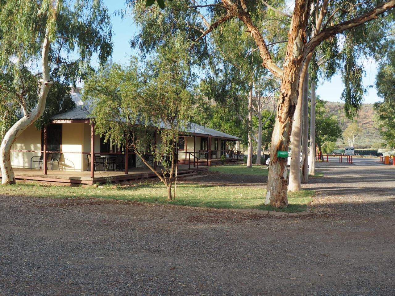 Heritage Caravan Park Алис Спрингс Екстериор снимка